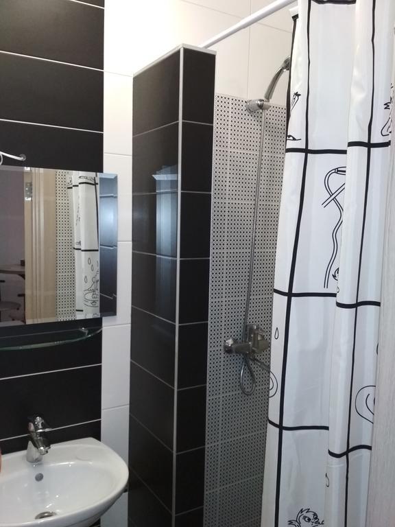 Apartment On Tytova 8 Dnipro Eksteriør billede
